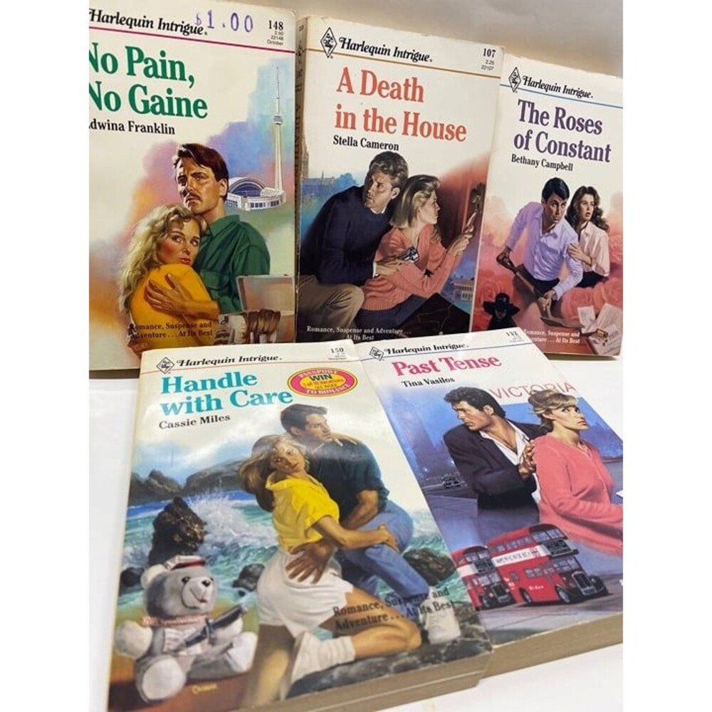 Books - Picture 2 of 10